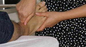 Technique de massage sur un traumatisme mineur